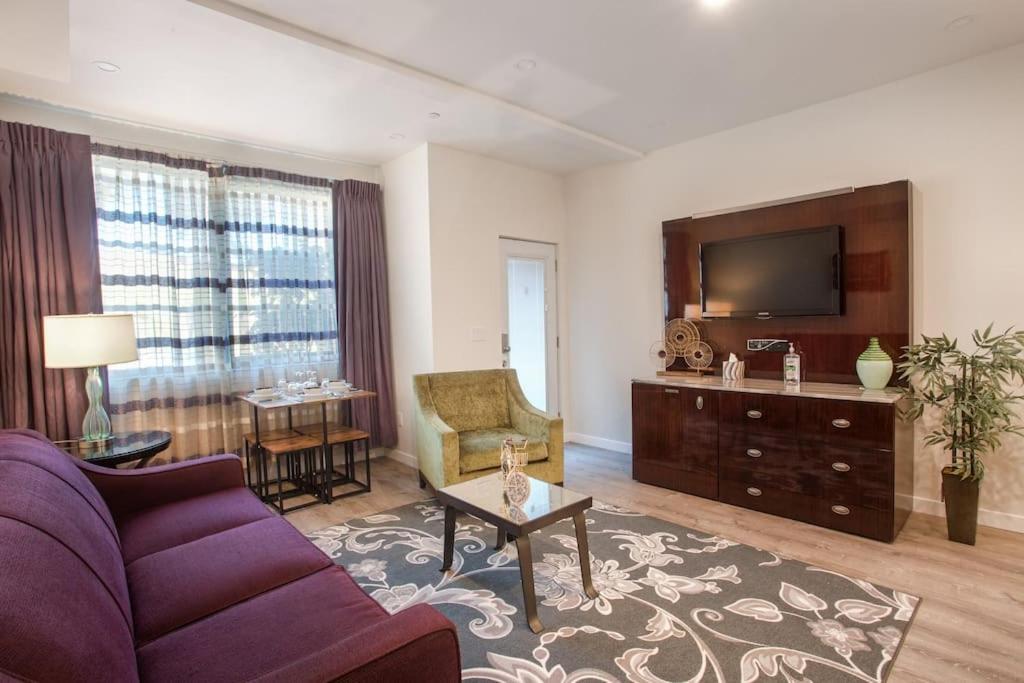 1-Bedroom With Cali King Size Bed In San Diego Extérieur photo