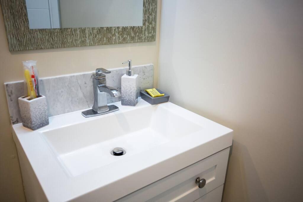 1-Bedroom With Cali King Size Bed In San Diego Extérieur photo