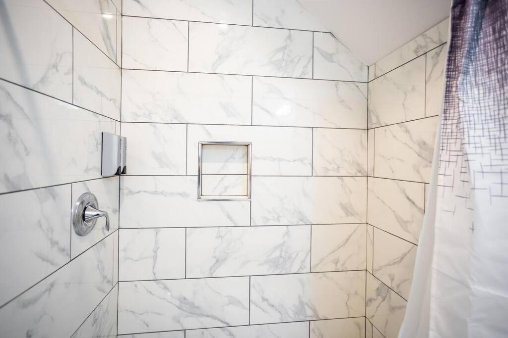 1-Bedroom With Cali King Size Bed In San Diego Extérieur photo