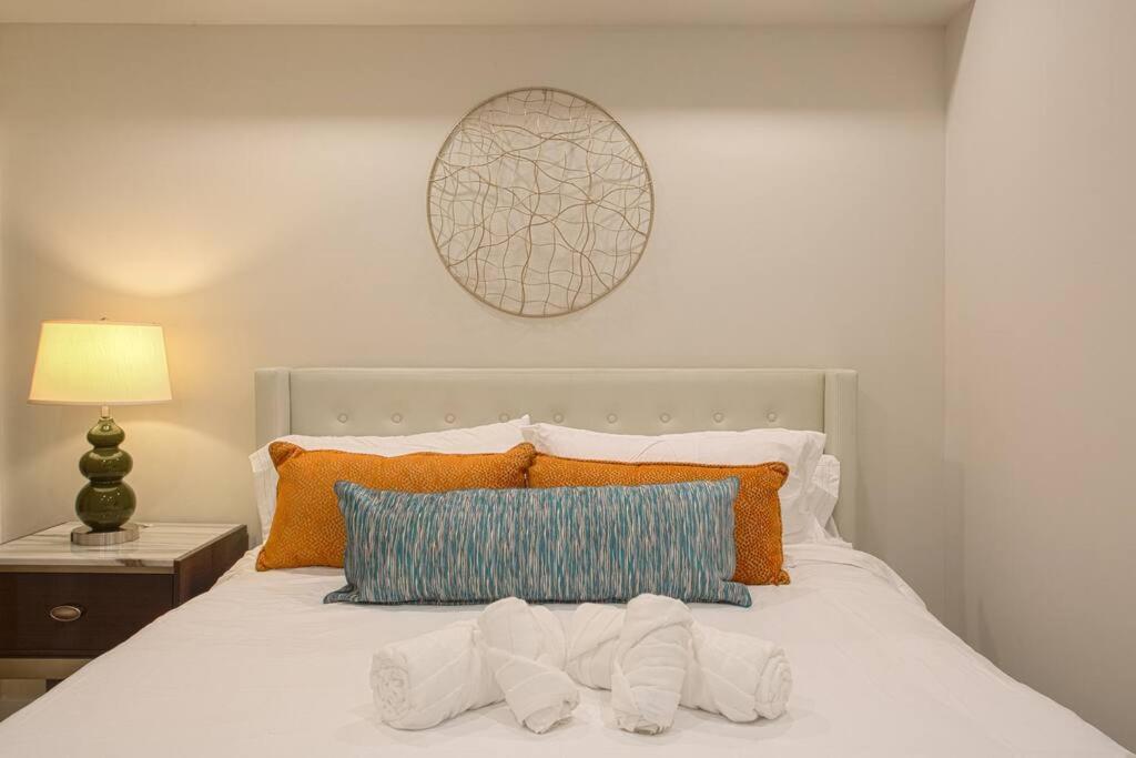 1-Bedroom With Cali King Size Bed In San Diego Extérieur photo
